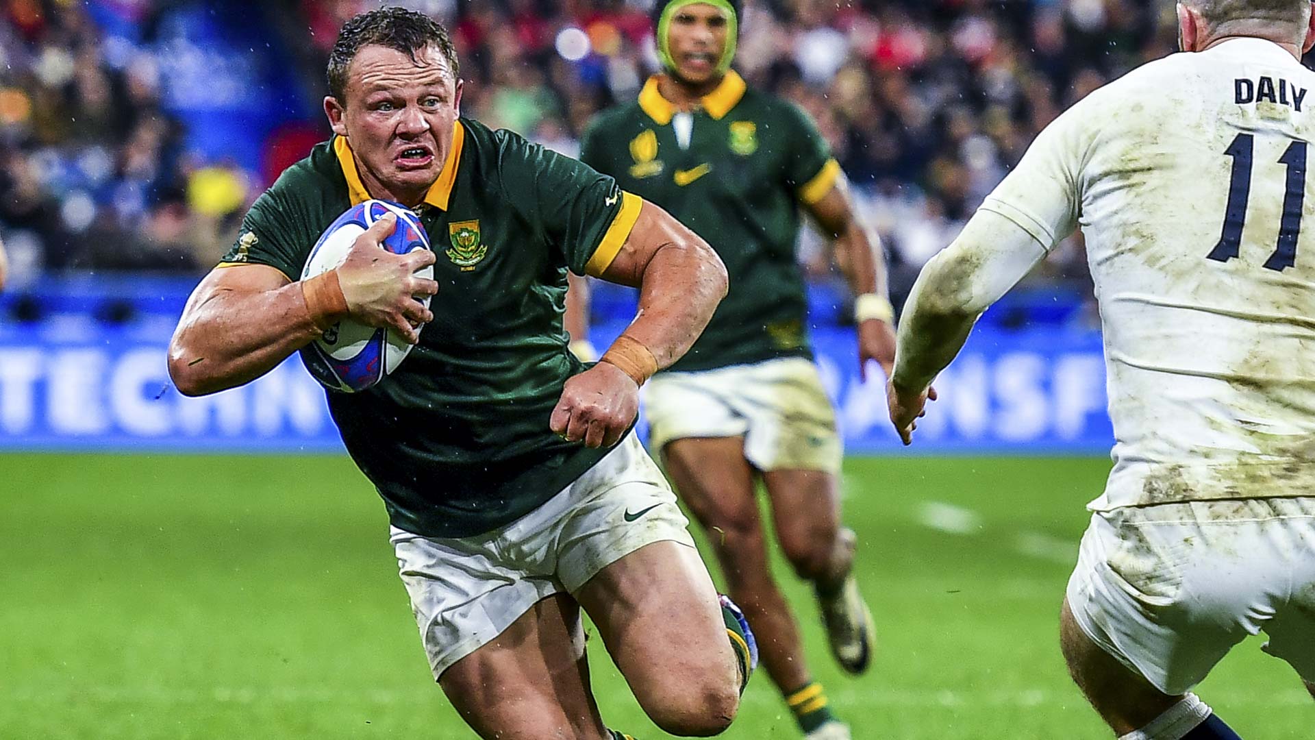 Deon Fourie running with the ball during a springbok match