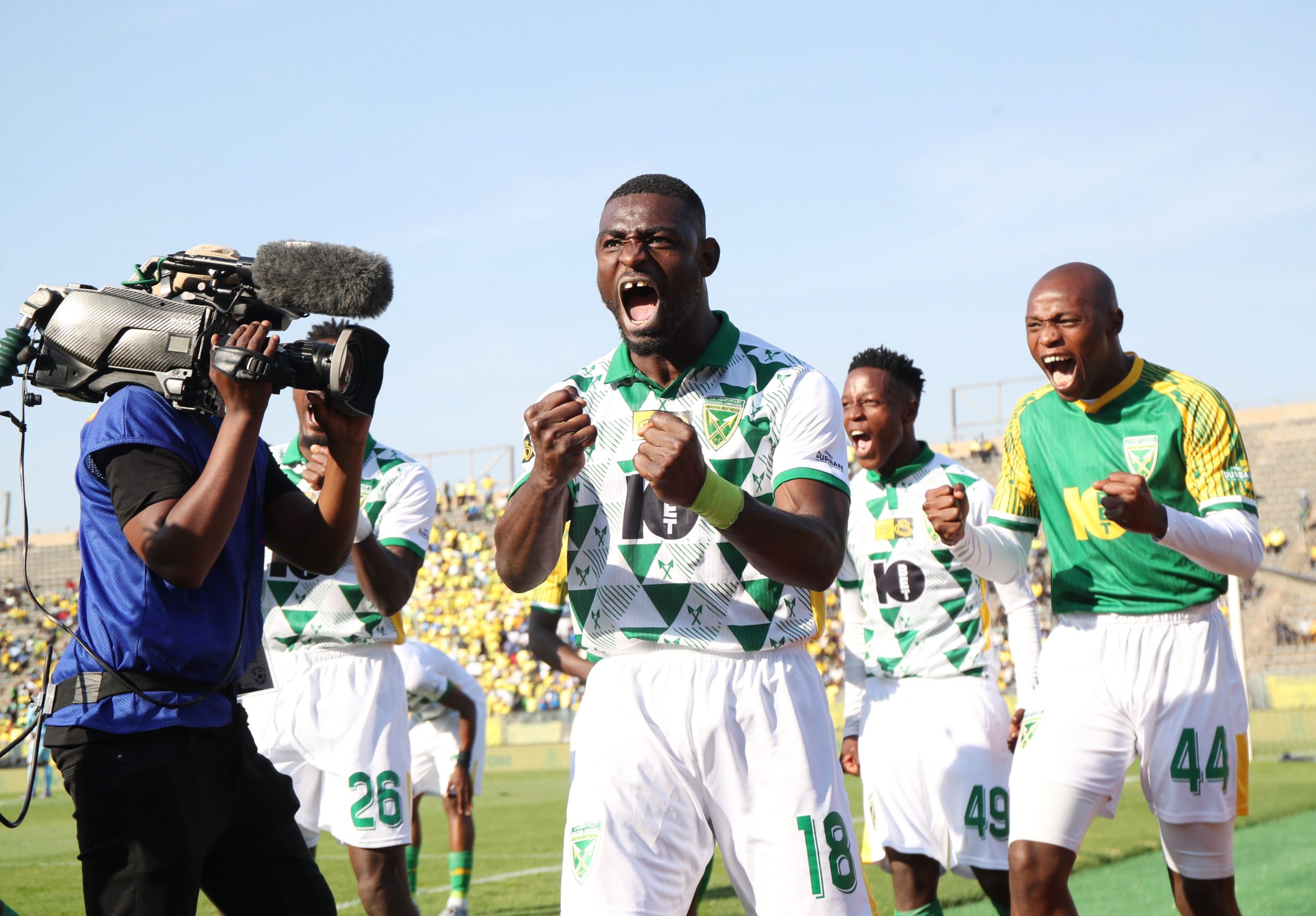 Dion celebrating his goal
