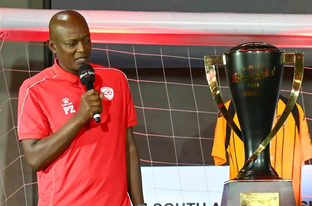 Papi Zothwane addressing the people at the Carling Knockout Cup draw.